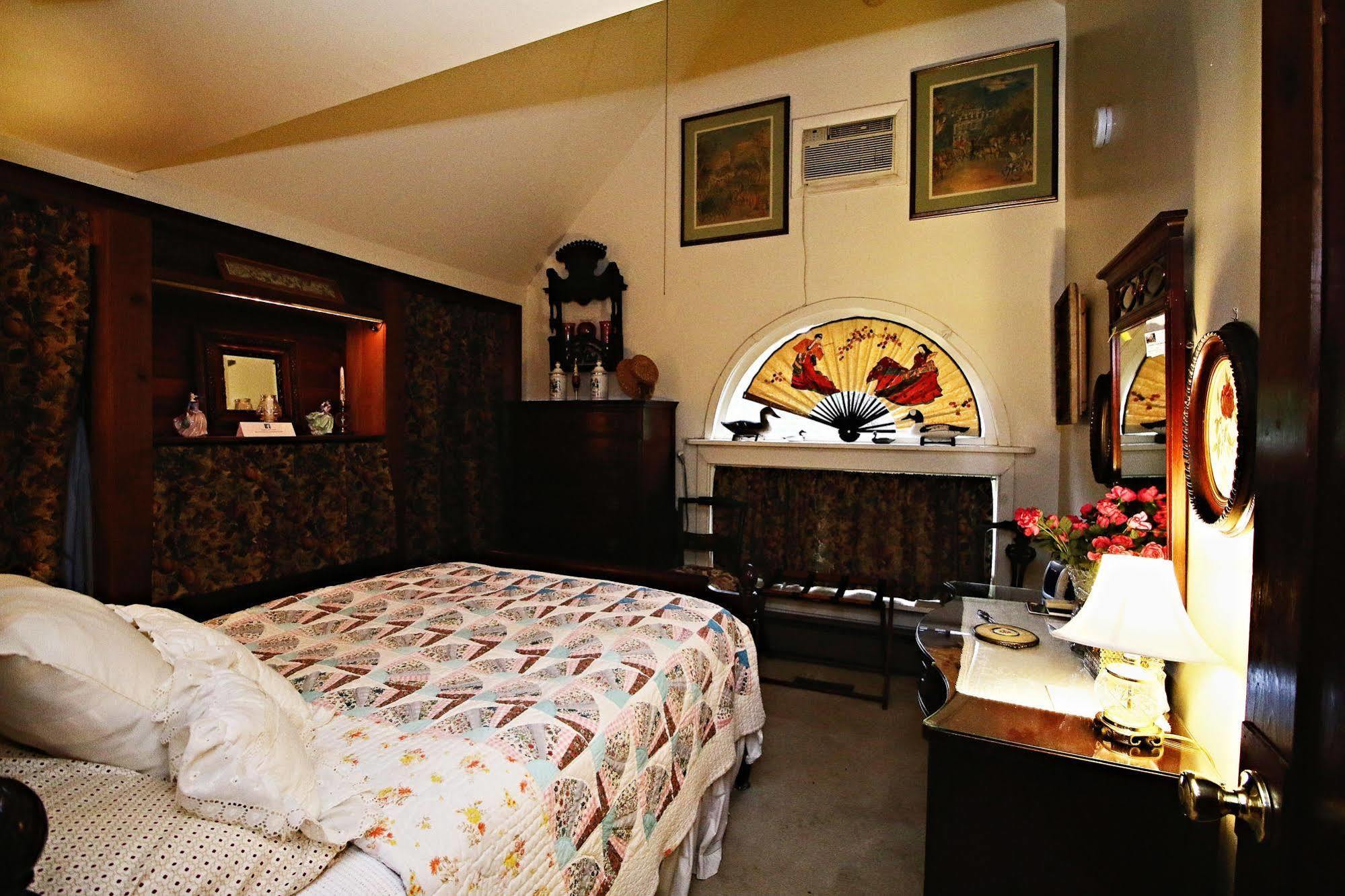 Ebenezer House Bed & Breakfast Burtonsville Extérieur photo